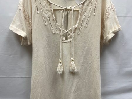 Cream Top Short Sleeve Clothes Mentor, Size M Discount