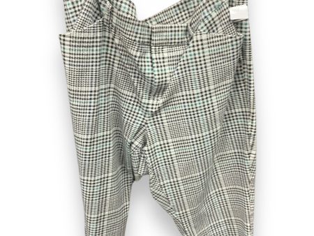 Pants Ankle By Old Navy In Plaid, Size: 20 on Sale