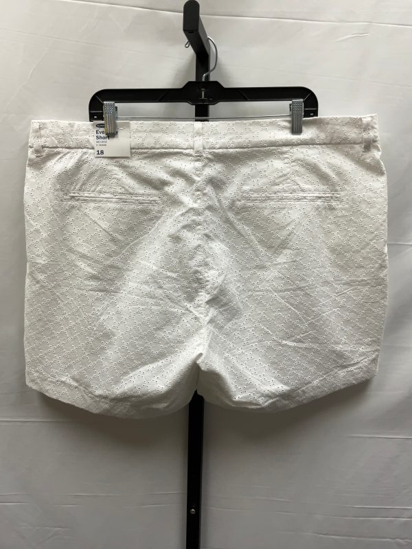 White Shorts Old Navy, Size 18 For Discount